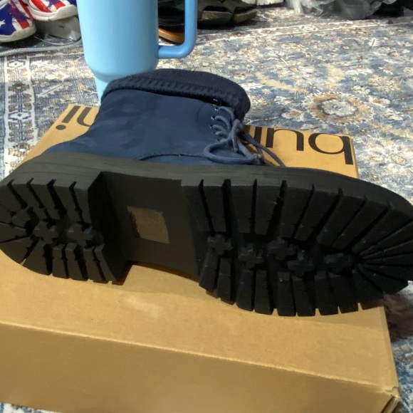 Stylish Navy Lace-Up Women's Boots - Picture 3 of 4